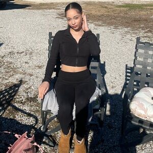 Meet your Posher, Olivia